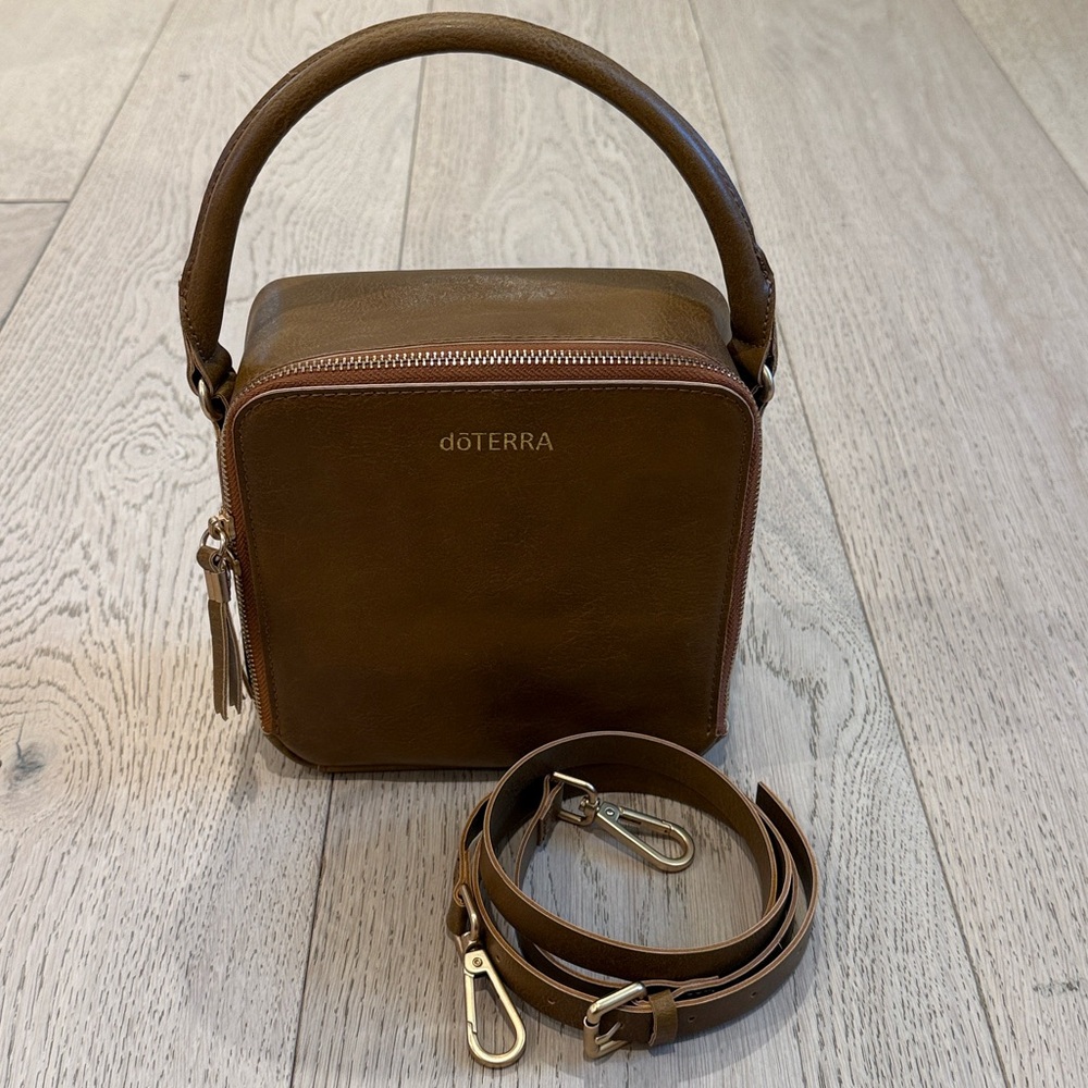 dōTerra Brown & Gold Essential Oil Crossbody Travel Bag